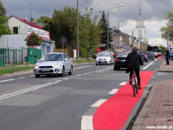 Pasy dla rowerzystów na ulicy Słowackiego.